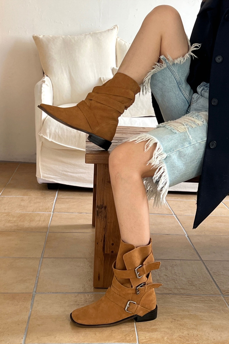 BELTED LEATHER BOOTS (2COLORS)