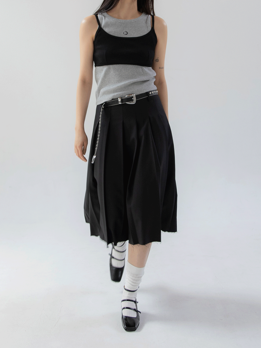 (MADE) CUT OFF PLEATED SKIRT (2COLORS)
